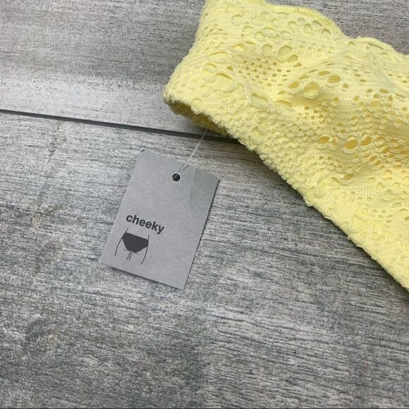 Mossimo Yellow Crochet Cheeky Bikini Bottoms NWT – Size XL - Picture 3 of 9